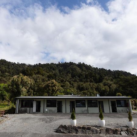 Glenalmond Country Motels Harihari Extérieur photo