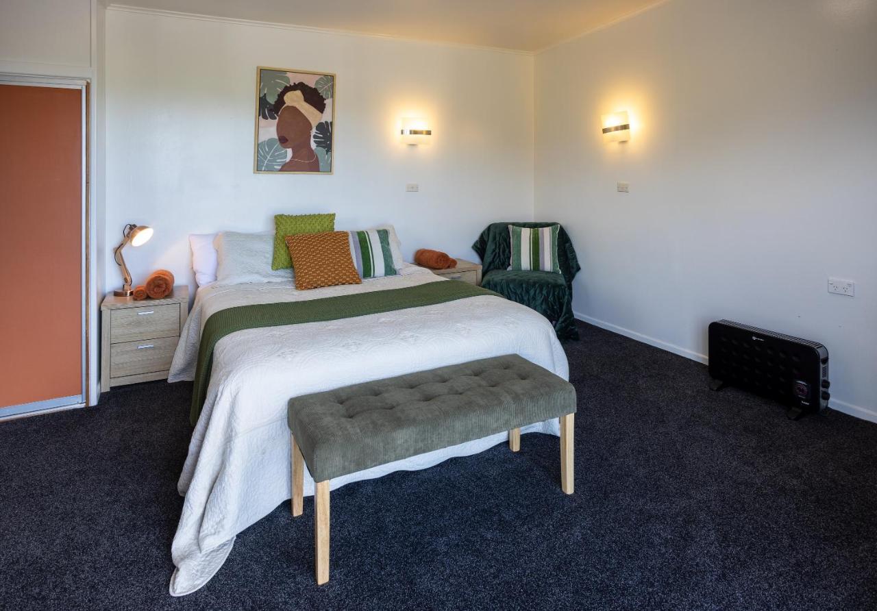 Glenalmond Country Motels Harihari Extérieur photo