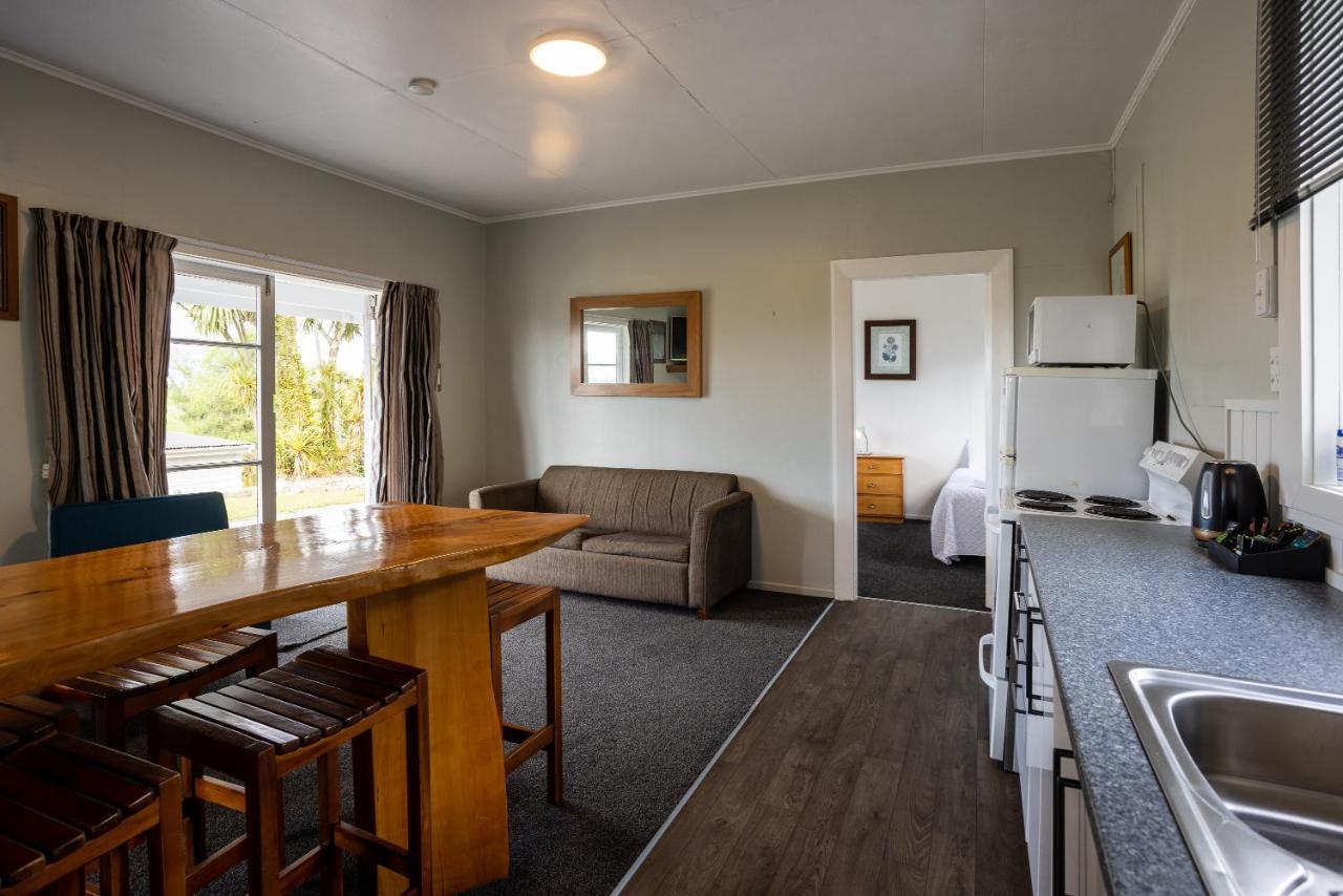 Glenalmond Country Motels Harihari Extérieur photo